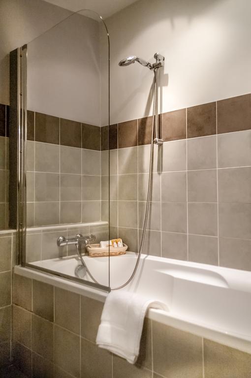 Le Clos Des Canebiers Panzió Grasse Szoba fotó