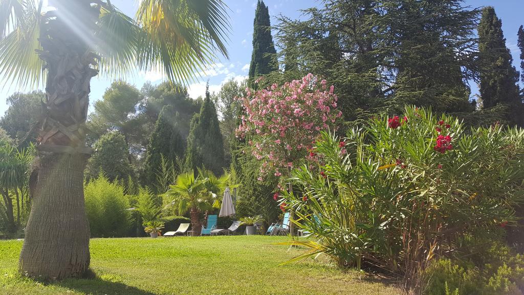 Le Clos Des Canebiers Panzió Grasse Kültér fotó
