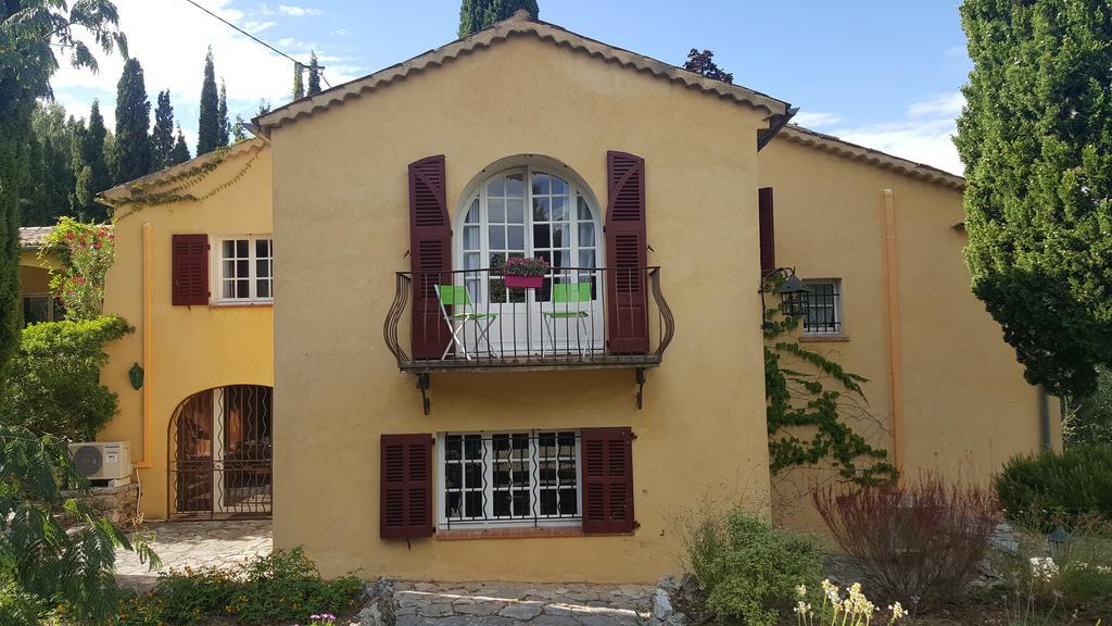 Le Clos Des Canebiers Panzió Grasse Kültér fotó