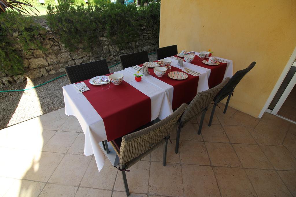 Le Clos Des Canebiers Panzió Grasse Kültér fotó